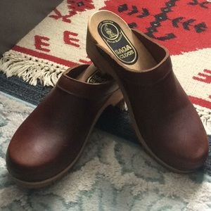 SAGA Danish Clogs Handmade NWT Unisex size 45 Euro
